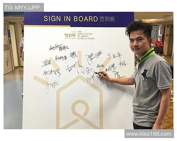 足球明星离队感言与未来展望的温情告别文案撰写指南